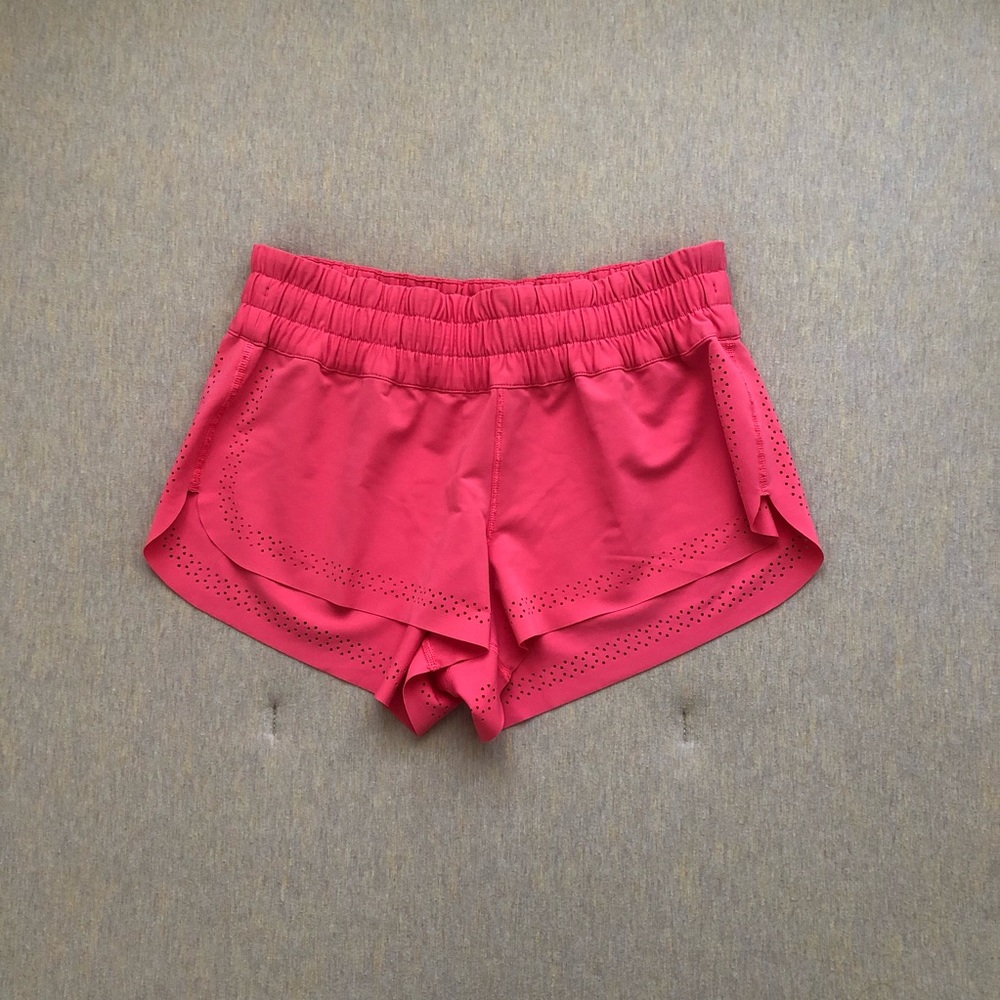 Lululemon lip gloss swell chaser short